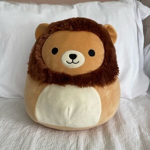 12’ Lion Squish mallow